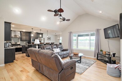 1309 S Appomattox Ave, Republic, MO 65738 - photo 4