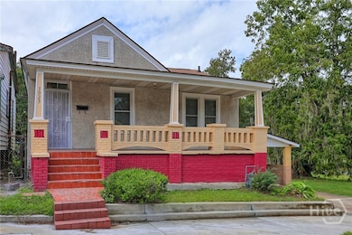 1023 W 37th St, Savannah, GA 31415 - photo 2