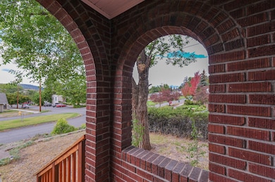 347 Pacific Terrace, Klamath Falls, OR 97601 - photo 4