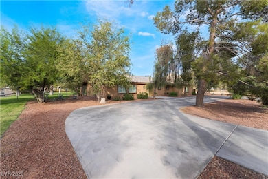 5976 Stewart Ave, Las Vegas, NV 89110 - photo 3