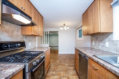 24 Sigourney St, Lynn, MA 01905 - photo 4