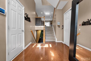 9 Linda Ct unit 428, South Amboy, NJ 08879 - photo 3