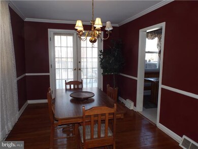 221 Blythe Ave, Drexel Hill, PA 19026 - photo 3