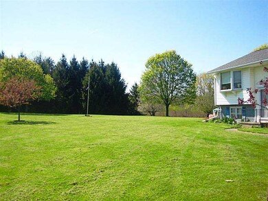 Swimming Pool/Hot Tub/Sauna Deck and pool offer su