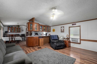 20631 Lawrence 1205-5