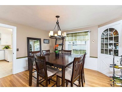 Dining Room. Plenty of space with a built in corne