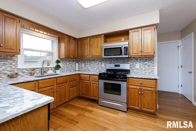 2617 Heather Ln, Bettendorf, IA 52722 - photo 7