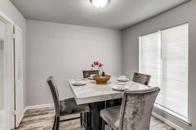 636 Robindale Ct, Bedford, TX 76022 - photo 7