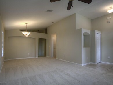 03-Familyroom2