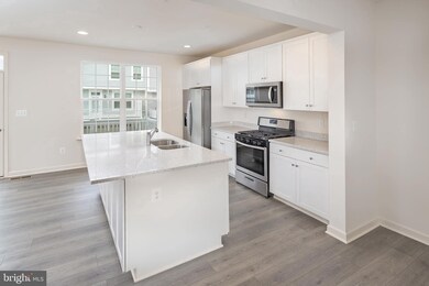 321 Buckeye Cir, La Plata, MD 20646 - photo 4