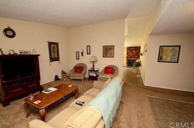 Open Floor Plan.. TURNKEY condition