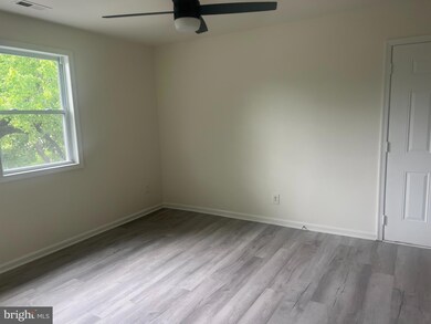 155 Martin Dr unit 2, Manassas Park, VA 20111 - photo 5