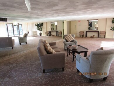 402 Paradise Rd unit PH-Q, Swampscott, MA 01907 - photo 4