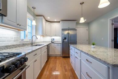 41 Orchard Park Ln, Hudson, NH 03051 - photo 7