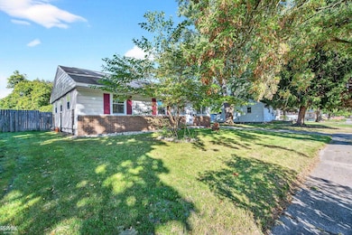 1811 23rd St, Port Huron, MI 48060 - photo 4