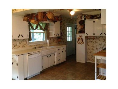 Kitchen. A very spacious Kitchen includes a dishwa