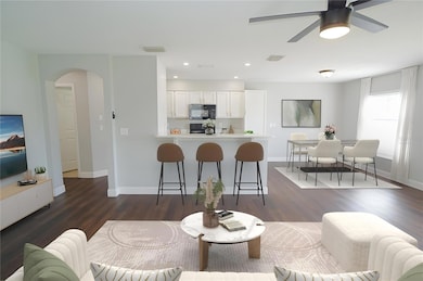 7827 Carriage Pointe Dr, Gibsonton, FL 33534 - photo 4