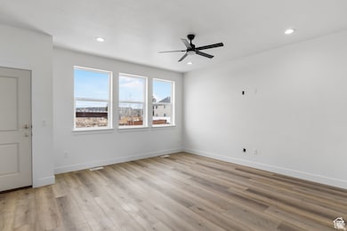 244 W Crescent Ln N unit 95, Tooele, UT 84074 - photo 3