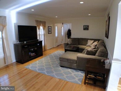 636 Maple Ave, Aldan, PA 19018 - photo 4