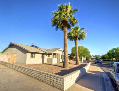 Villa 1517 N