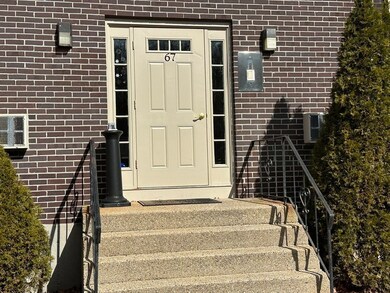 67 Elizabeth St unit 11, Attleboro, MA 02703 - photo 2