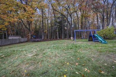 7 Hemlock St, Rochester, NH 03867 - photo 4