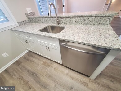 4052B Grays Pointe Rd unit 4052B, Fairfax, VA 22033 - photo 7