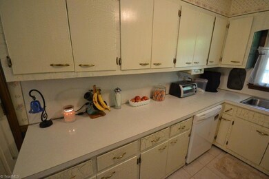 606 Colony Rd, Asheboro, NC 27205 - photo 7