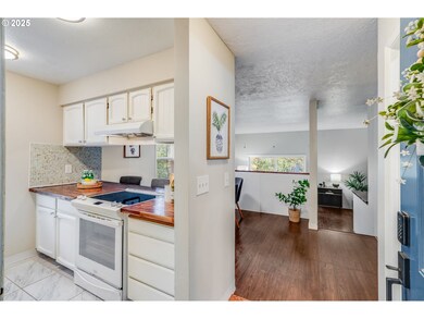 4610 Lower Dr, Lake Oswego, OR 97035 - photo 5