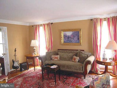 15465 Waters Creek Dr, Centreville, VA 20120 - photo 5