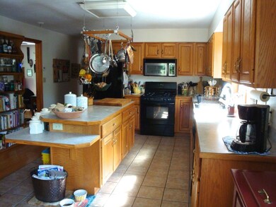 152 Pierce Rd unit 1, West Brookfield, MA 01585 - photo 2