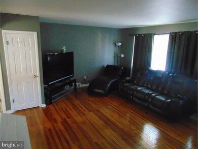 12008 Waldemire Dr, Philadelphia, PA 19154 - photo 3