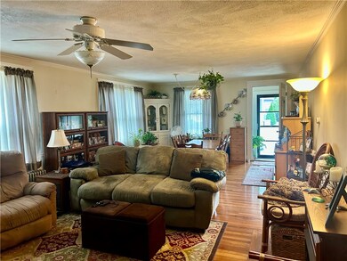 27 Highland St, Cranston, RI 02920 - photo 2