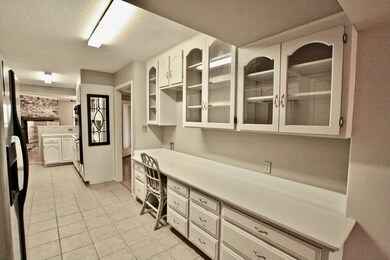 3207 Sycamore Ave, Bay City, TX 77414 - photo 6