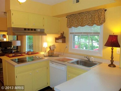 8718 Graystone Ln, Laurel, MD 20708 - photo 5