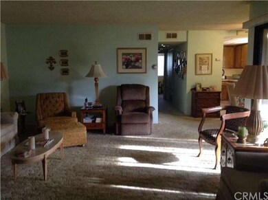 Large, open and bright living room. 