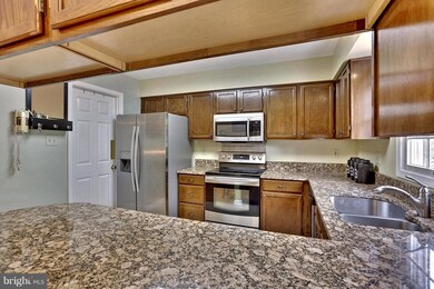 9315 Kendal Cir, Laurel, MD 20723 - photo 3