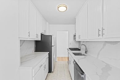 10 Huron Ave unit 17F, Jersey City, NJ 07306 - photo 6