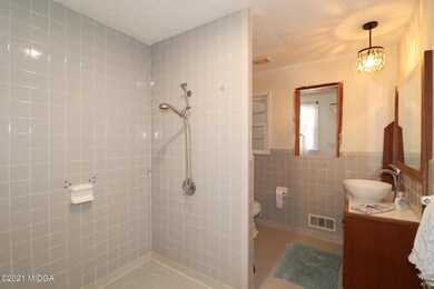 223 Briarcliff - 2nd Bathroom 1