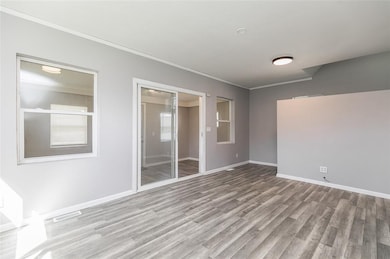 1721 2nd St SW, Cedar Rapids, IA 52404 - photo 6