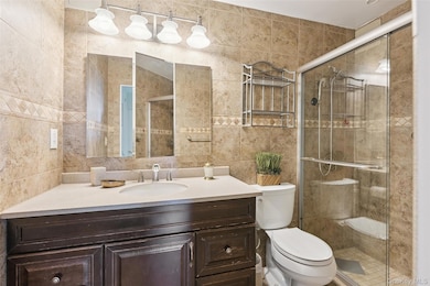 166-40 Powells Cove Blvd unit 9B, Flushing, NY 11357 - photo 7