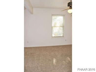 401 Texas St, Copperas Cove, TX 76522 - photo 2