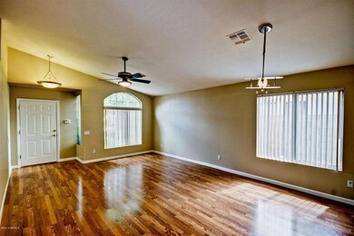 Living ROom4