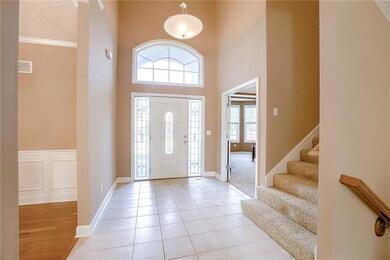 10125 Theden Cir, Lenexa, KS 66220 - photo 3