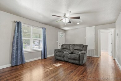 1022 Wesley Dr, Broken Arrow, OK 74012 - photo 3