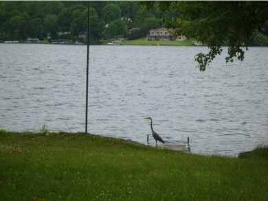 185 W Crystal Haven, Bomoseen, VT 05732 - photo 4