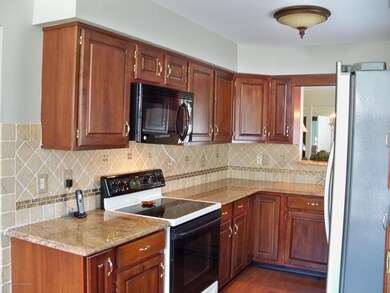 1613 Sweetbay Dr, Toms River, NJ 08755 - photo 3