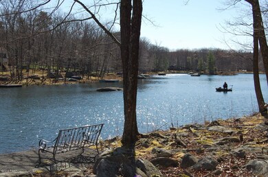 120 Saddle Brook Ln, Hawley, PA 18428 - photo 5