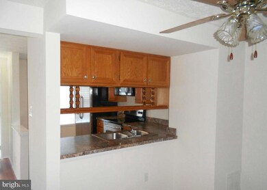 19114 Willow Spring Dr, Germantown, MD 20874 - photo 6