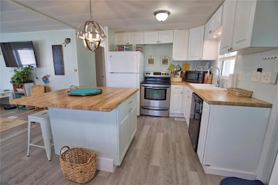 8207 Archie St, Englewood, FL 34224 - photo 6